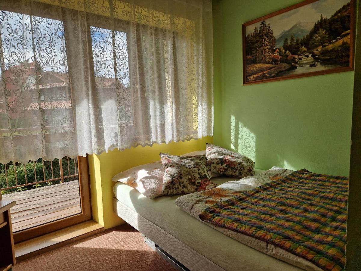 Pokoje Goscinne U Landy Poronin Exteriör bild